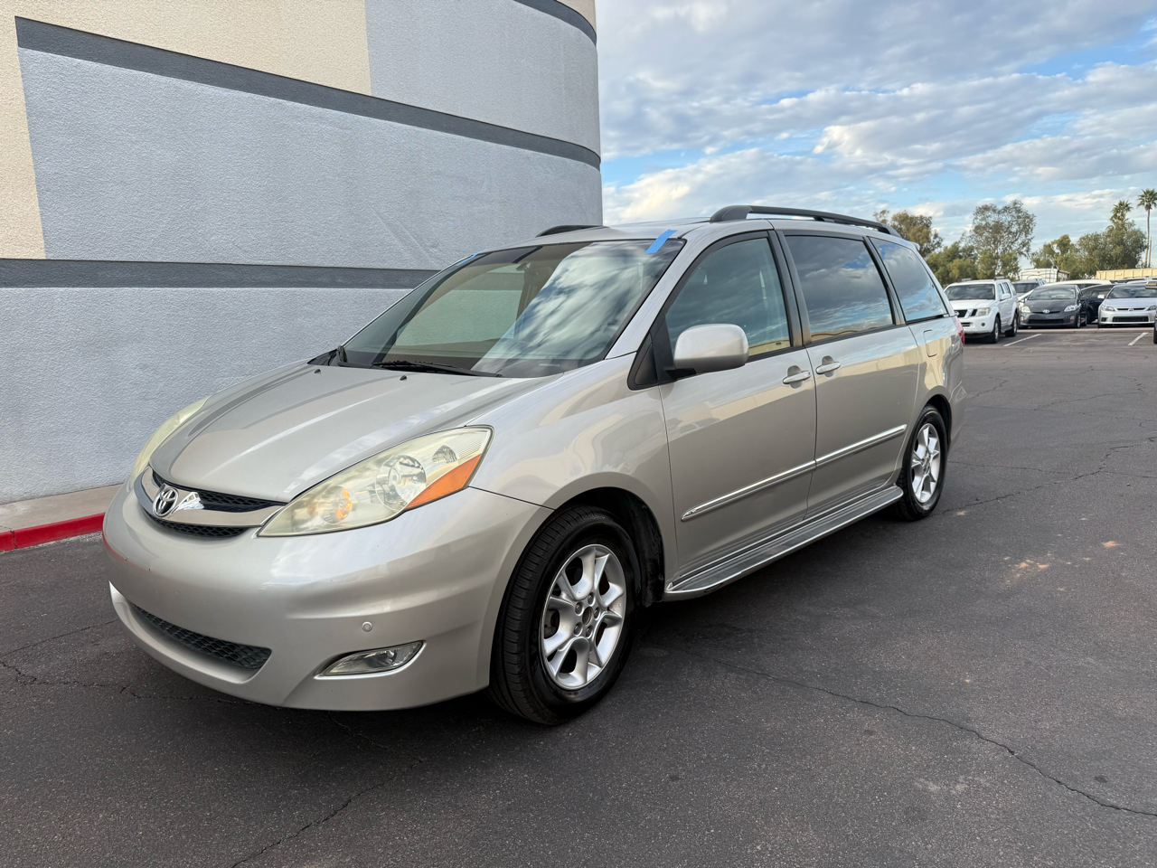 Toyota Sienna 5dr XLE FWD 7-Passenger (Natl) 2006