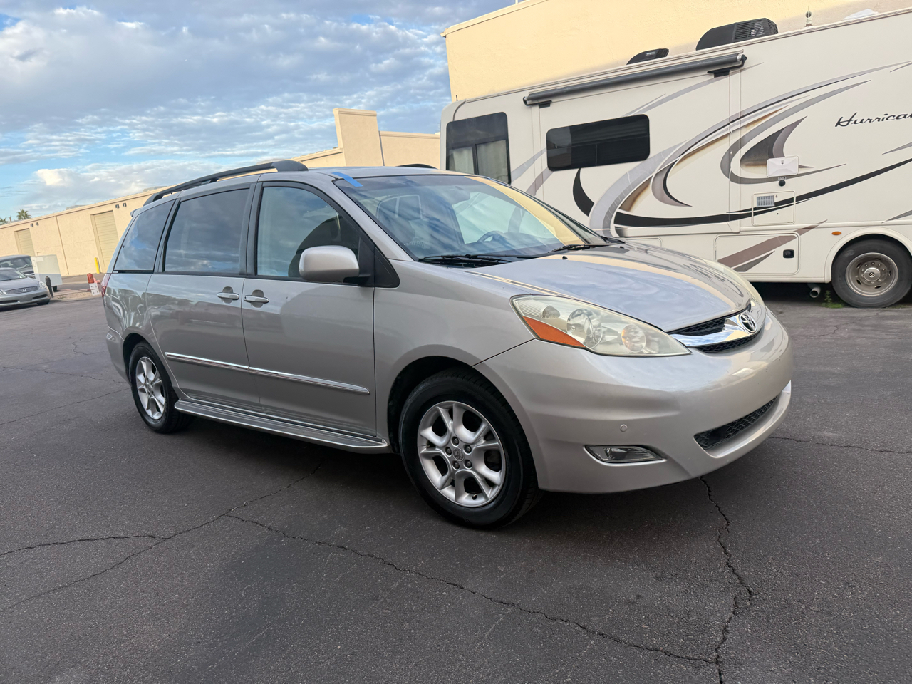 Toyota Sienna 5dr XLE FWD 7-Passenger (Natl) 2006