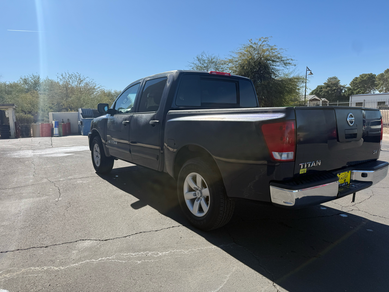 Nissan Titan 2WD Crew Cab SWB SV 2012
