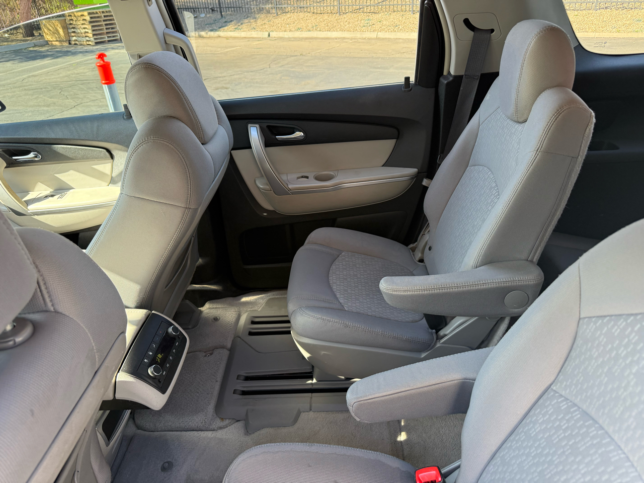 GMC Acadia FWD 4dr SLE1 2008