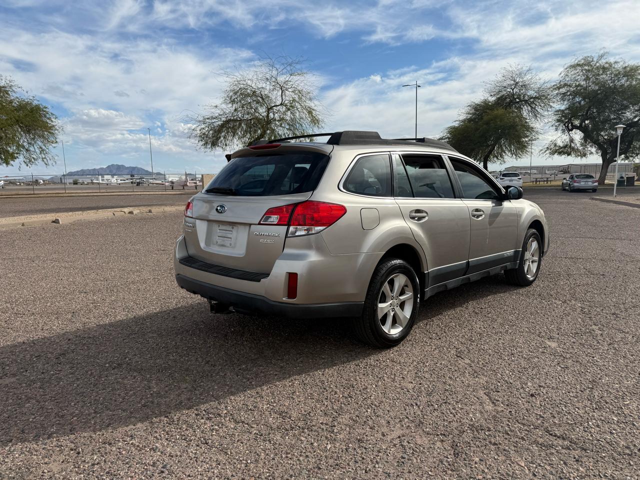Subaru Outback 4dr Wgn H4 Auto 2.5i 2014