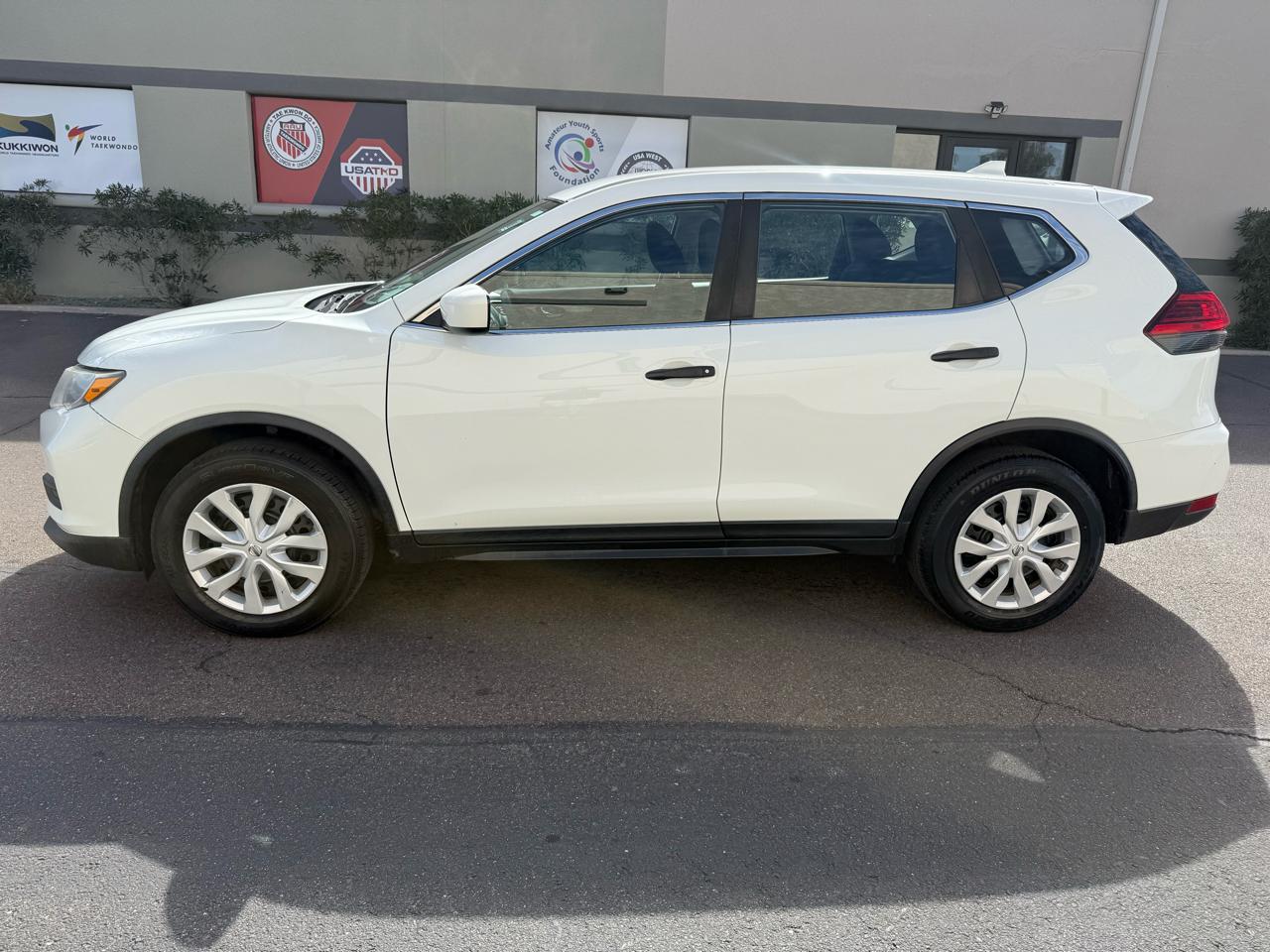 Nissan Rogue FWD S 2017