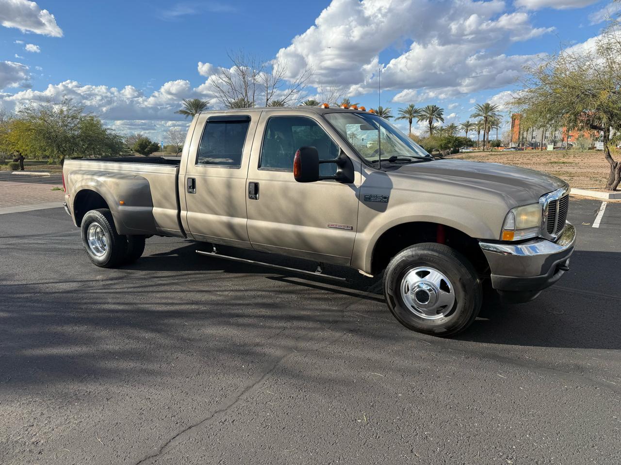 Ford Super Duty F-350 DRW Crew Cab 172" King Ranch 4WD 2003