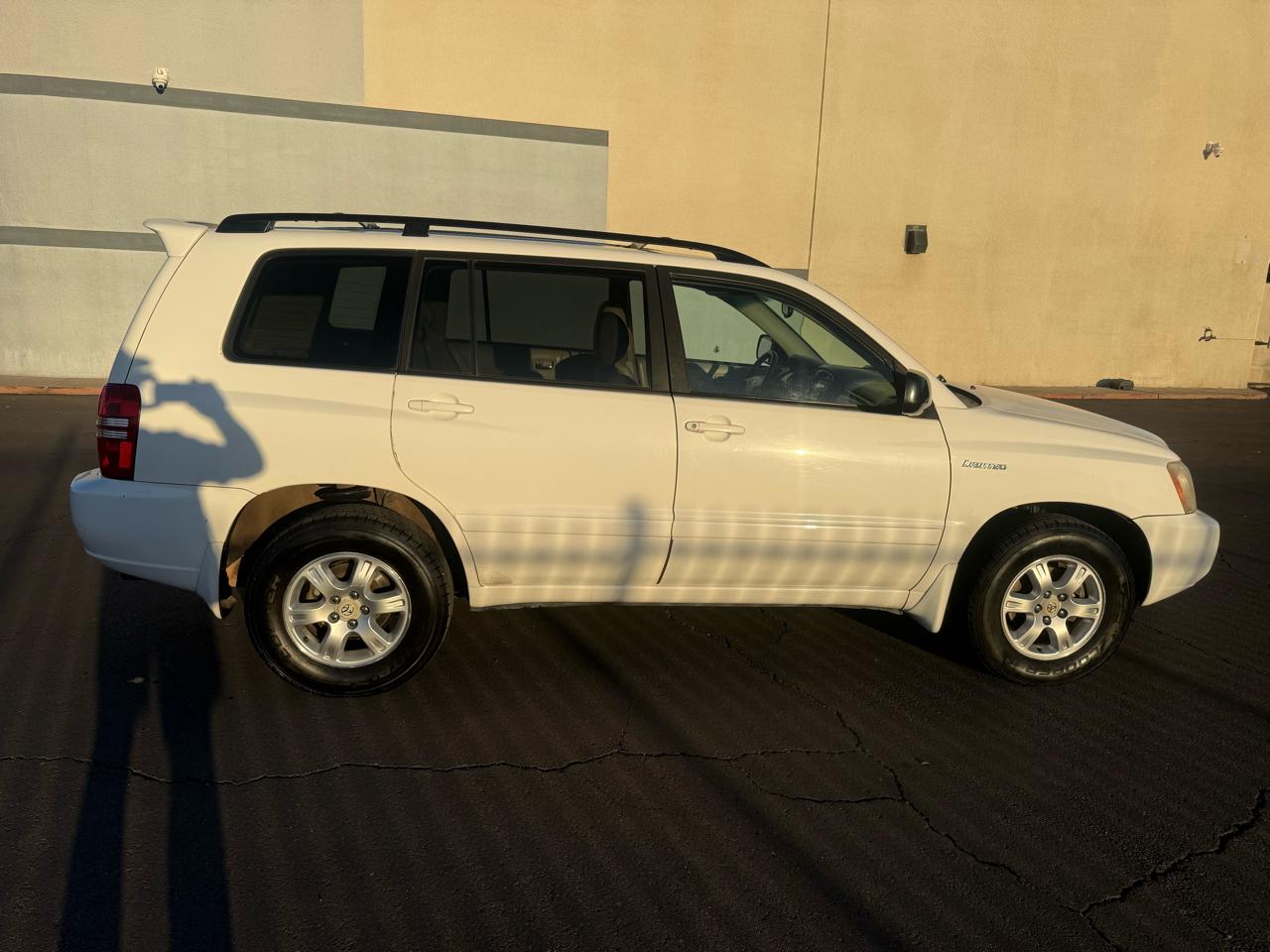 Toyota Highlander 4dr V6 4WD (Natl) 2003