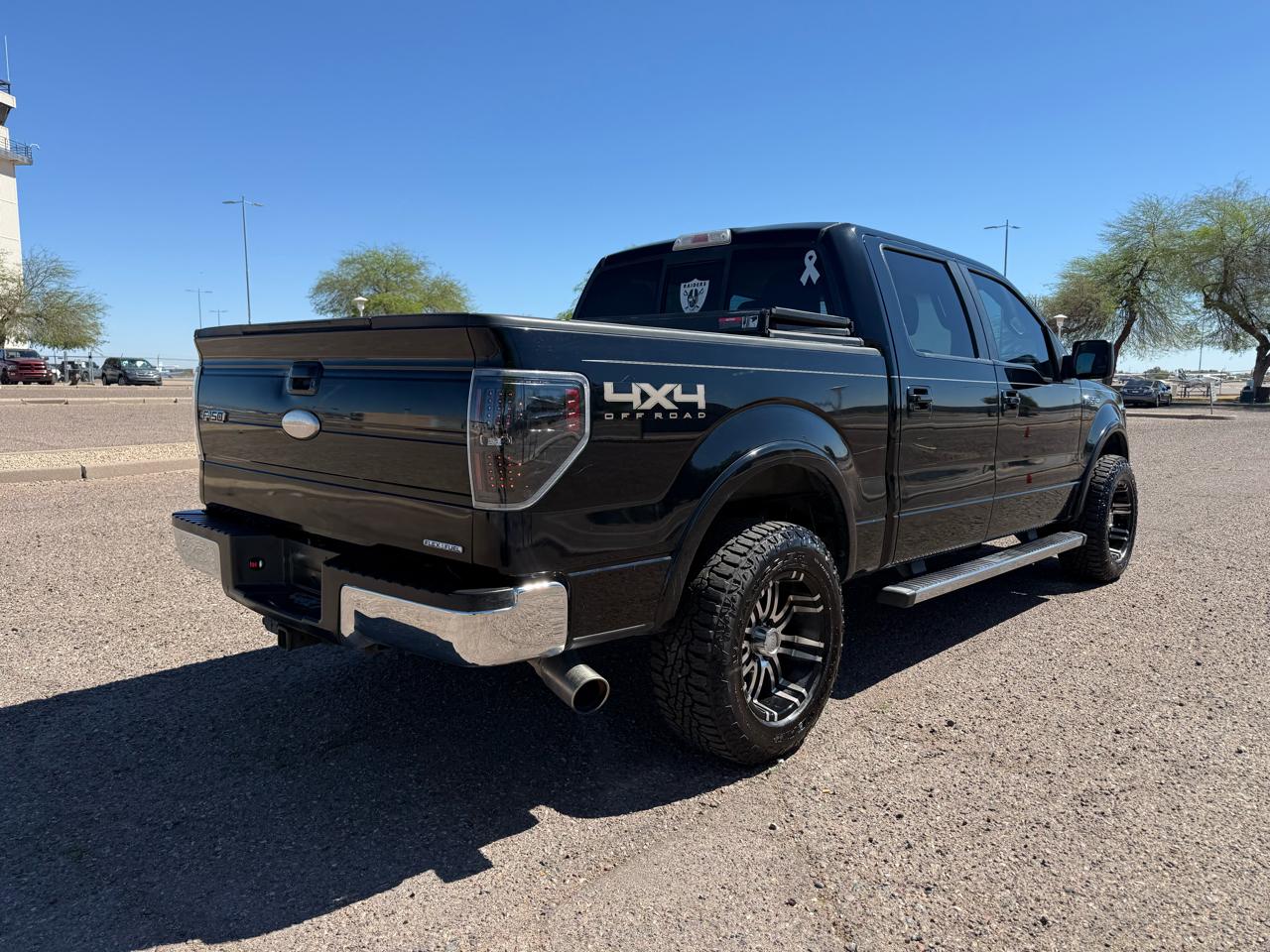 Ford F-150 4WD SuperCrew 145" Platinum 2011