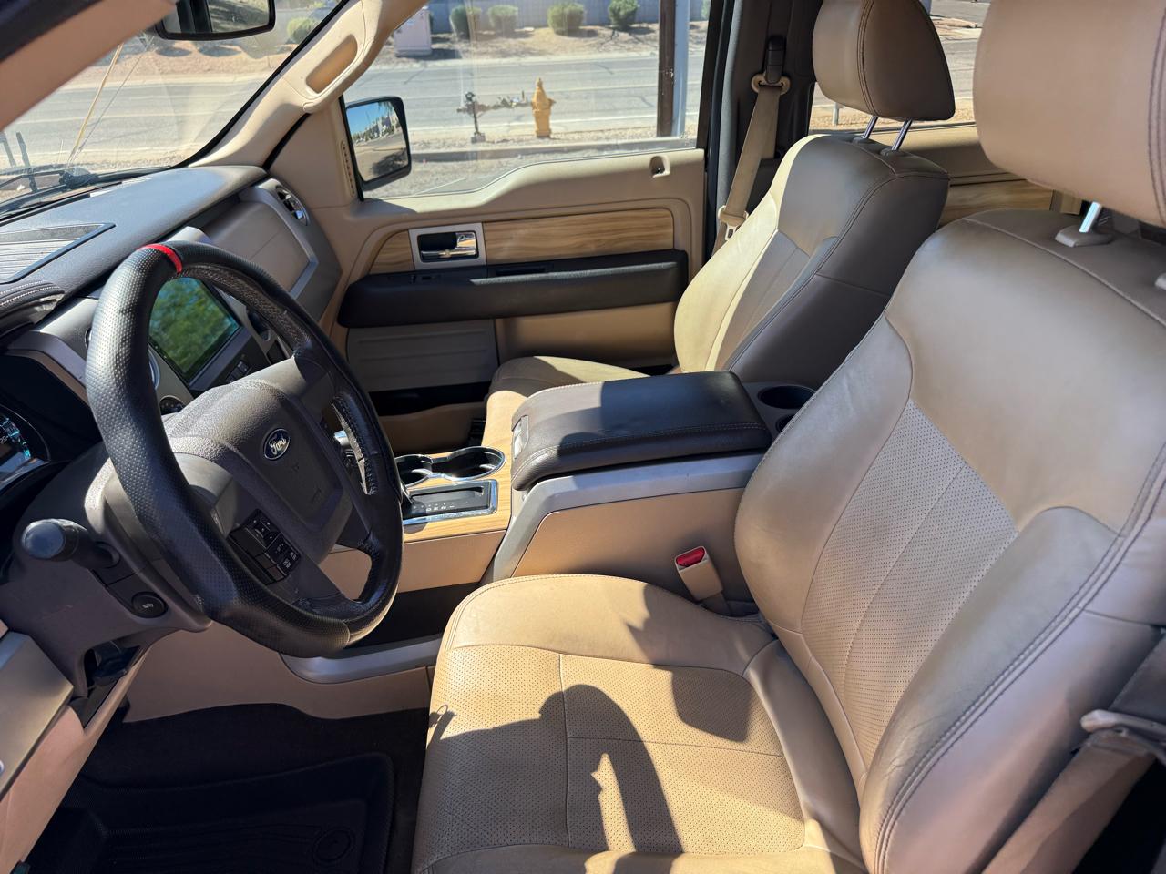 Ford F-150 4WD SuperCrew 145" Platinum 2011