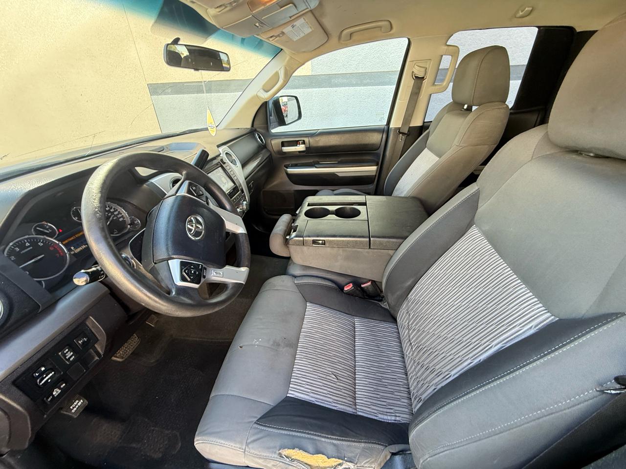 Toyota Tundra 2WD Truck Double Cab 5.7L V8 6-Spd AT SR5 (Natl) 2015