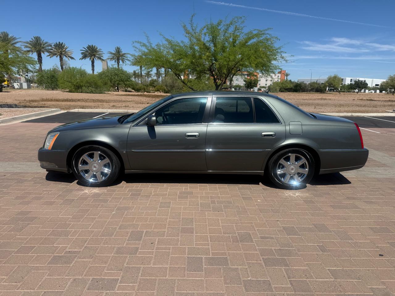 Cadillac DTS 4dr Sdn Luxury I 2007