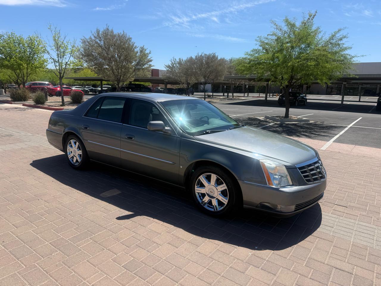 Cadillac DTS 4dr Sdn Luxury I 2007