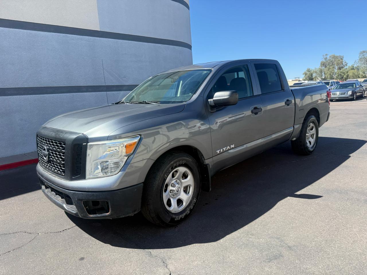 Nissan Titan 4x2 Crew Cab S 2017