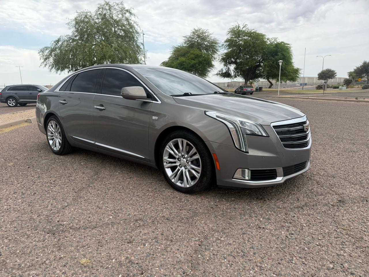 Cadillac XTS 4dr Sdn Luxury FWD 2019