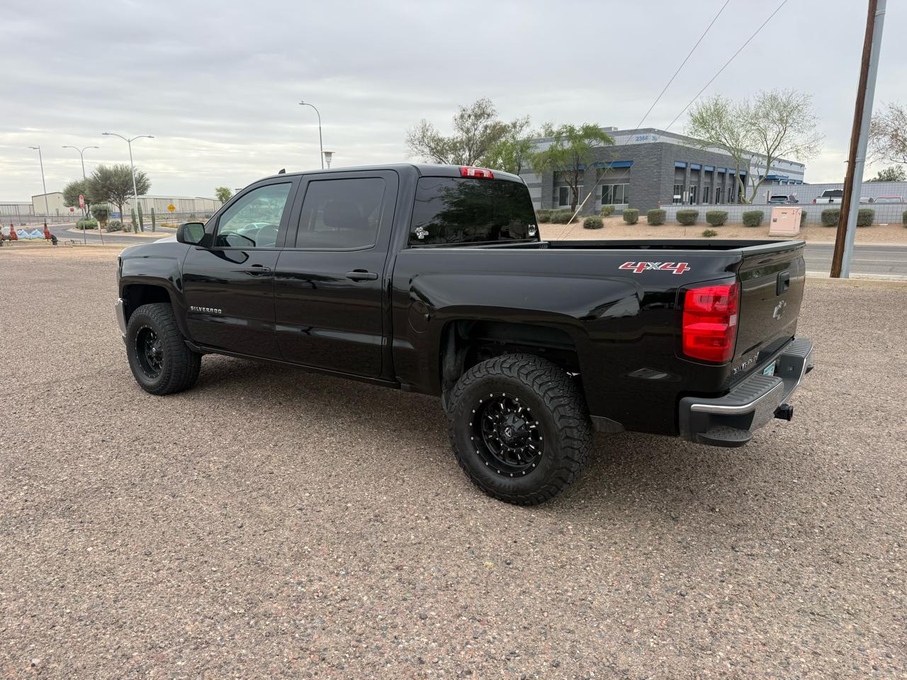 Chevrolet Silverado 1500 4WD Crew Cab 143.5" LS 2017