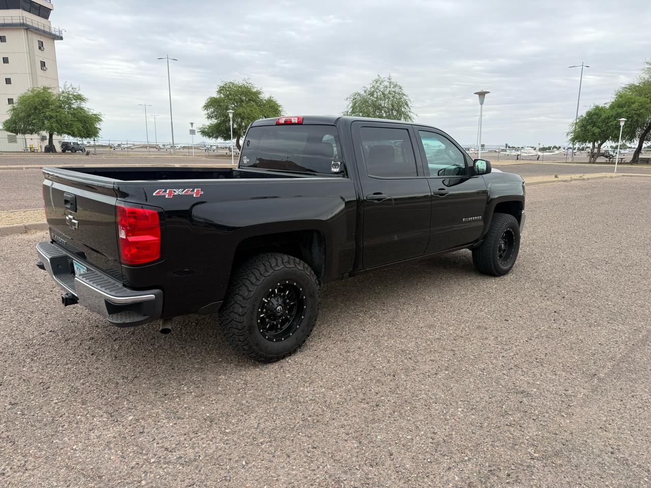 Chevrolet Silverado 1500 4WD Crew Cab 143.5" LS 2017