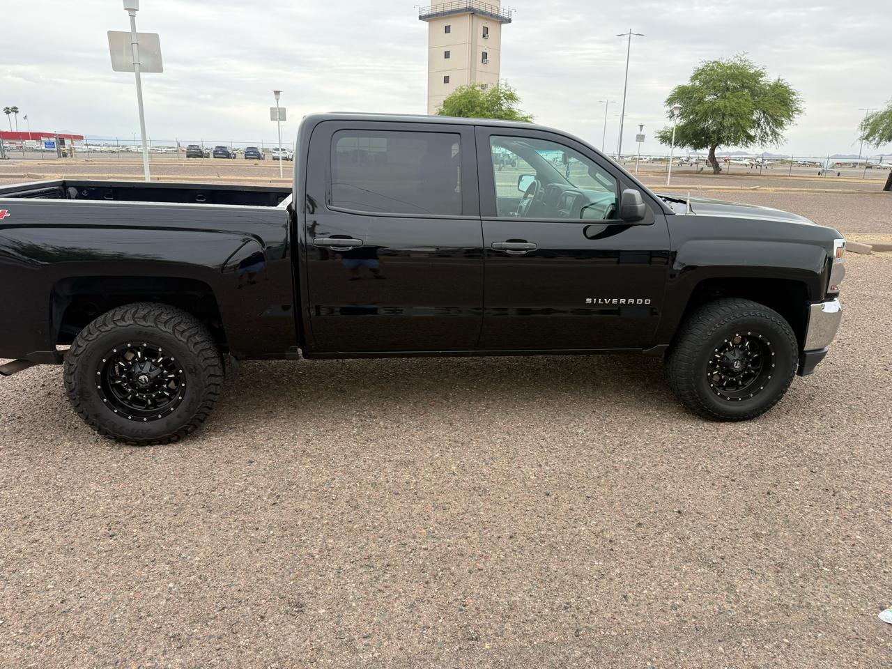 Chevrolet Silverado 1500 4WD Crew Cab 143.5" LS 2017