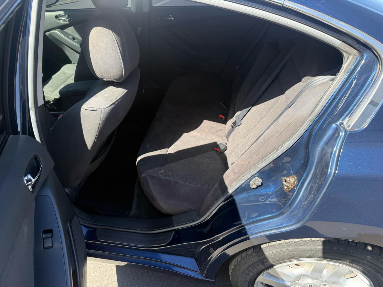 Nissan Altima 4dr Sdn I4 CVT 2.5 S 2010