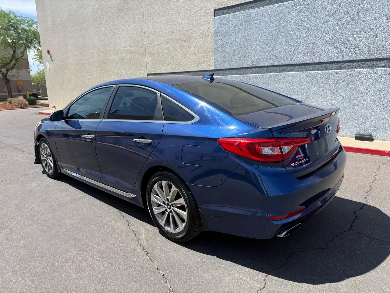 Hyundai Sonata 4dr Sdn 2.4L Sport 2015
