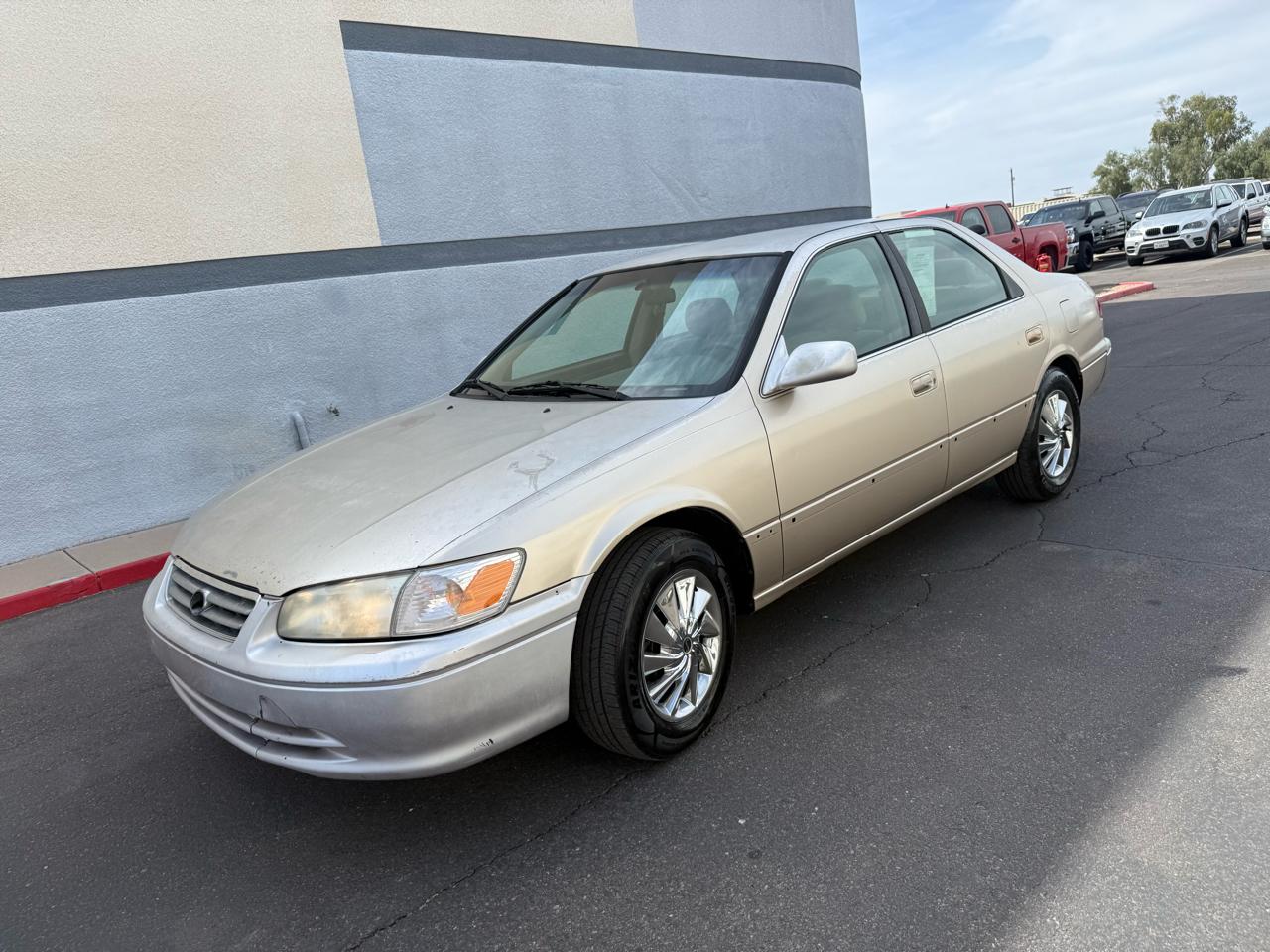 Toyota Camry 4dr Sdn XLE Auto 2000