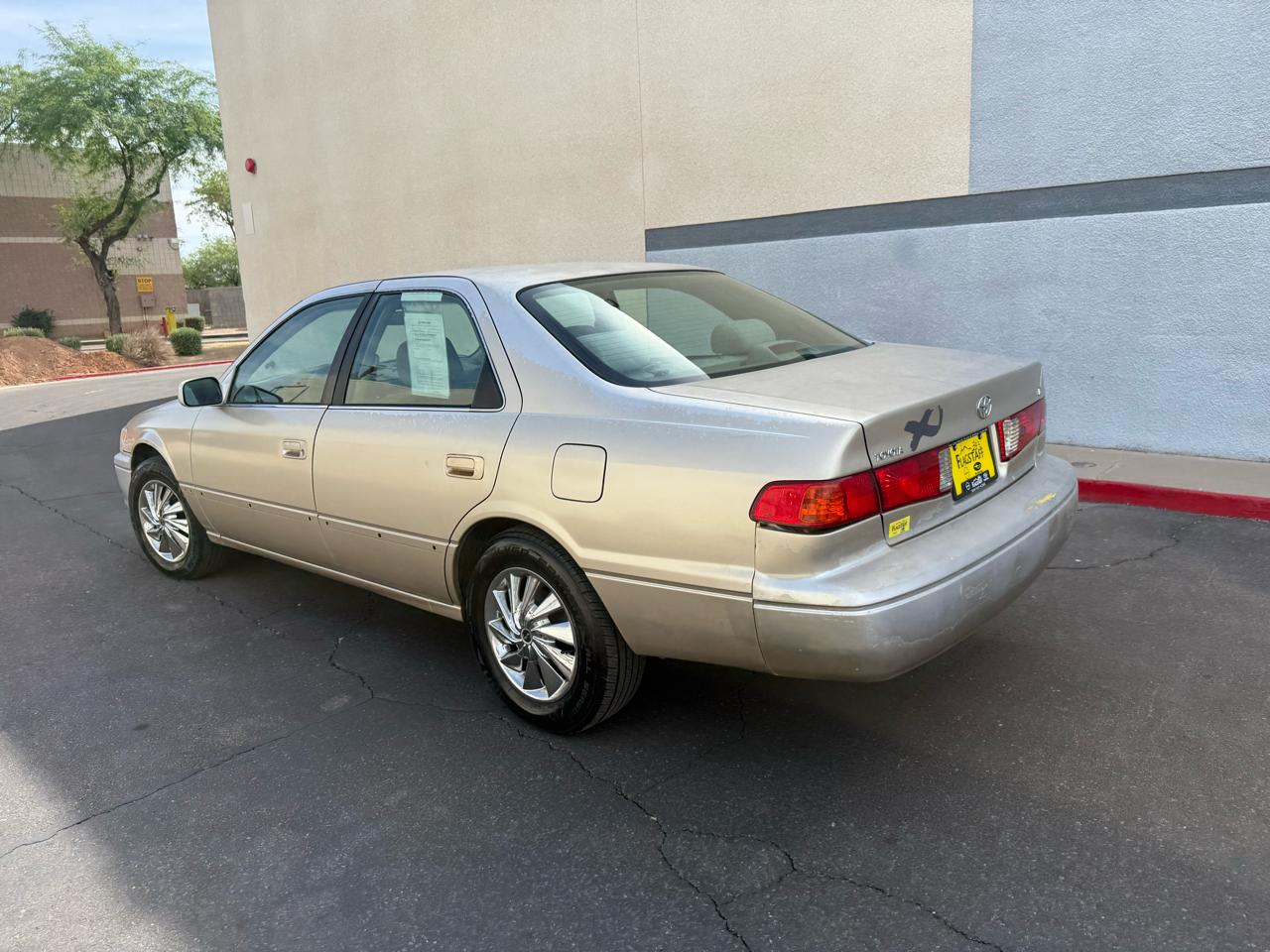 Toyota Camry 4dr Sdn XLE Auto 2000