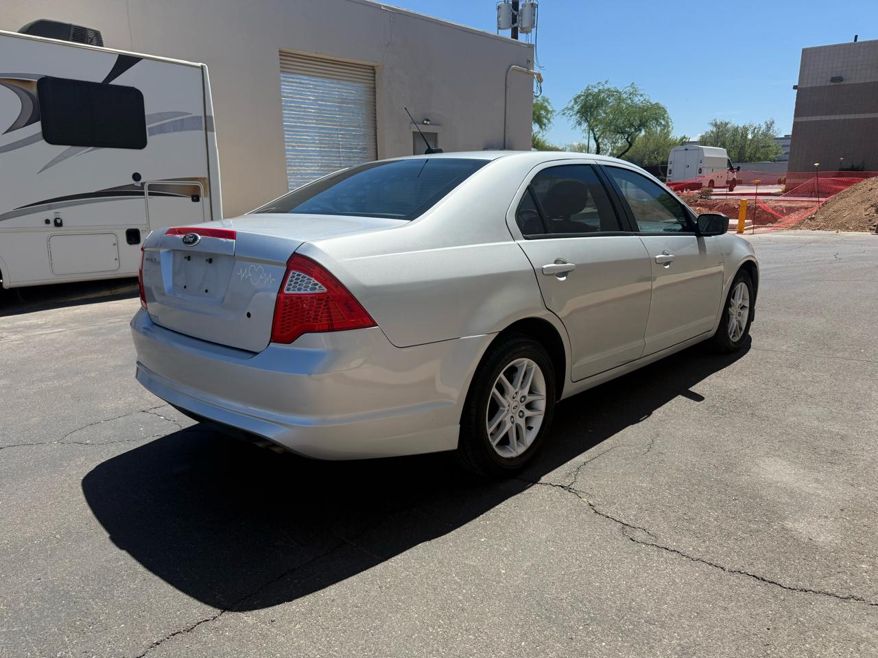 Ford Fusion 4dr Sdn S FWD 2012