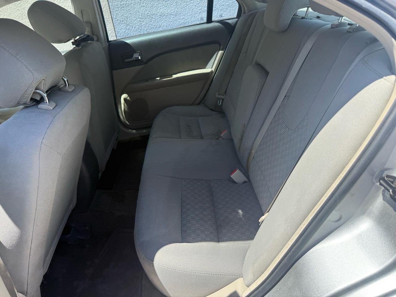 Ford Fusion 4dr Sdn S FWD 2012