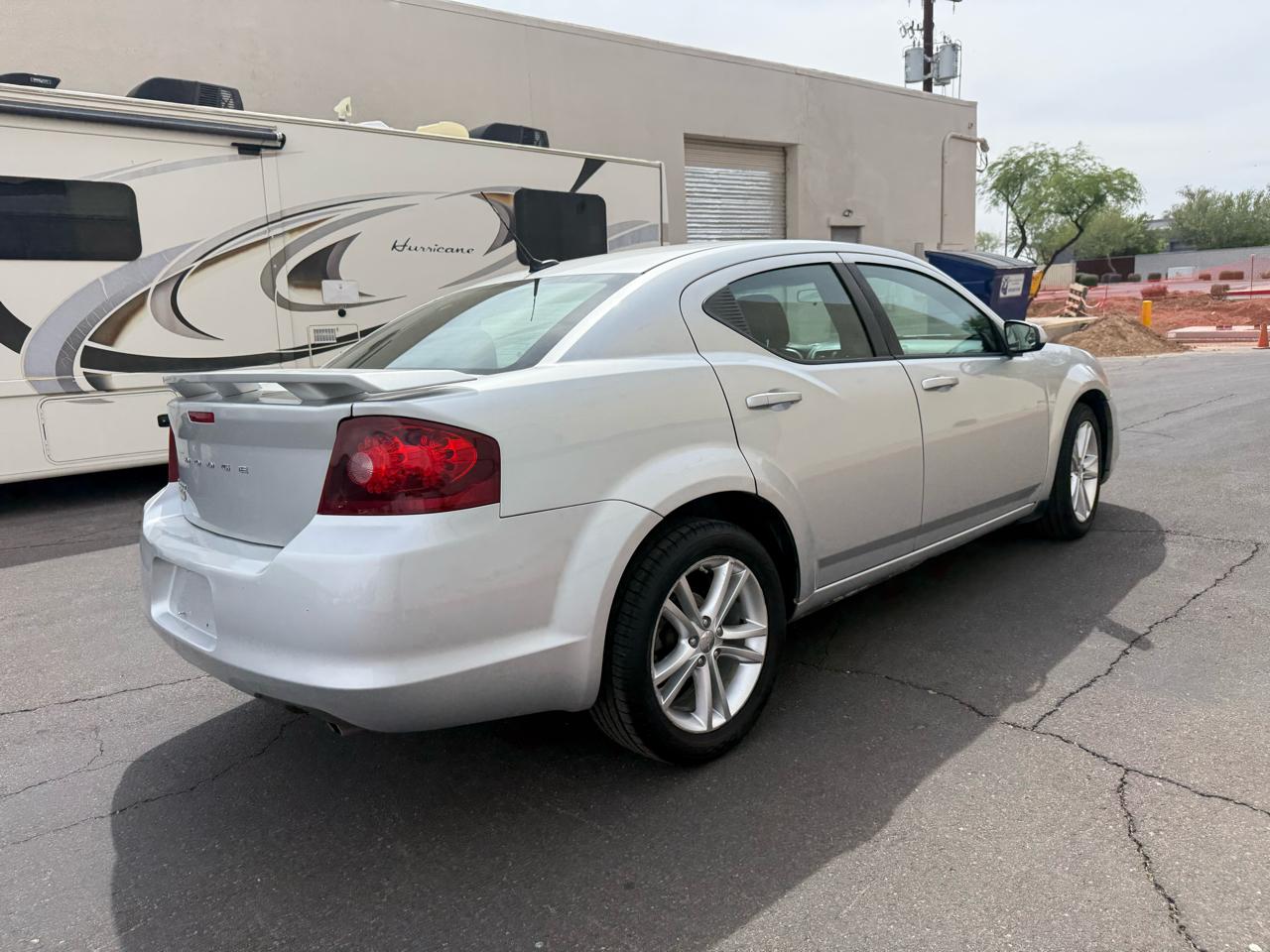 Dodge Avenger 4dr Sdn Heat 2011