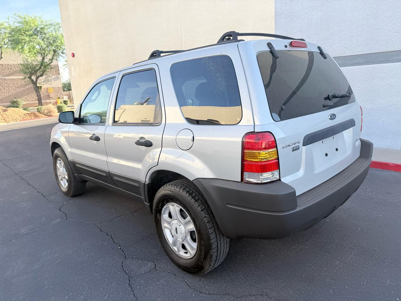 Ford Escape 4dr 103" WB XLT 2004
