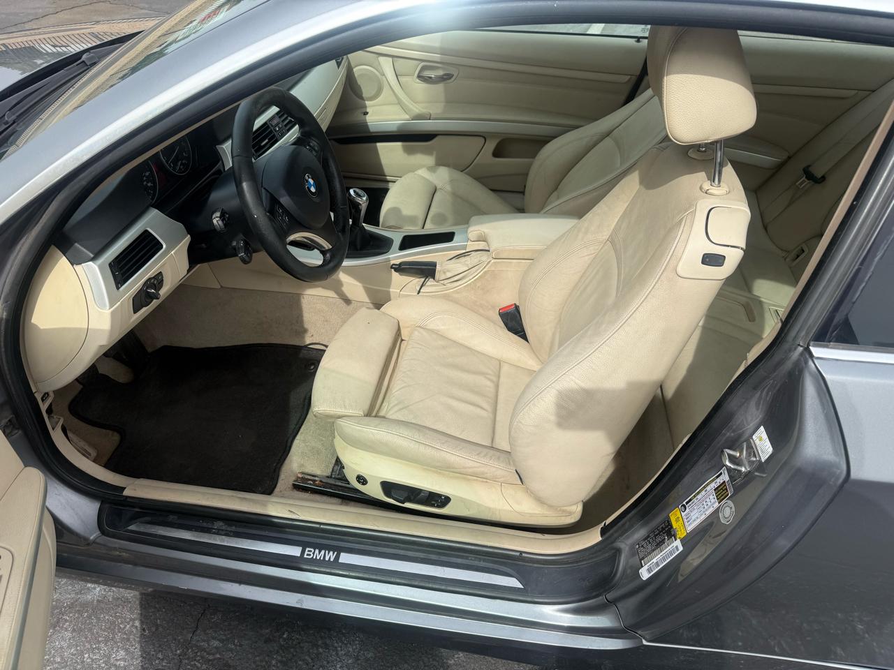 BMW 3 Series 2dr Cpe 328xi AWD 2007