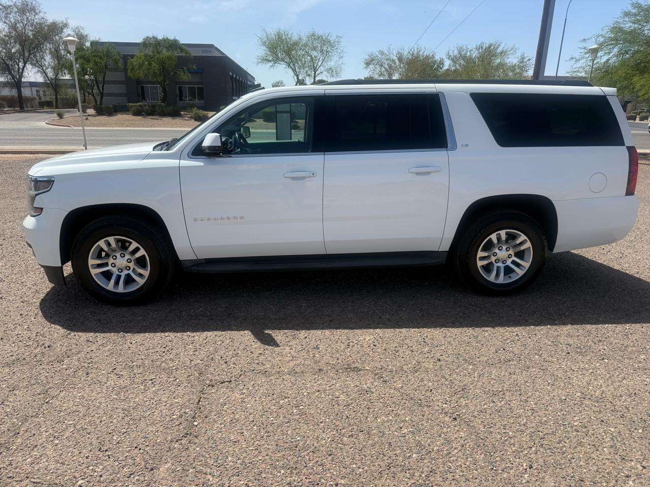 Chevrolet Suburban 4WD 4dr LS 2015