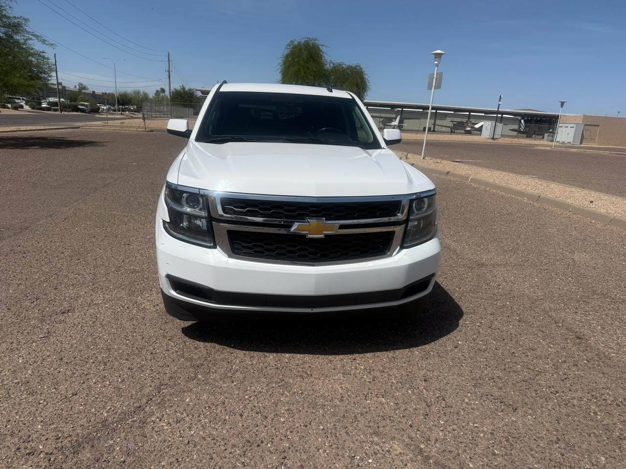 Chevrolet Suburban 4WD 4dr LS 2015