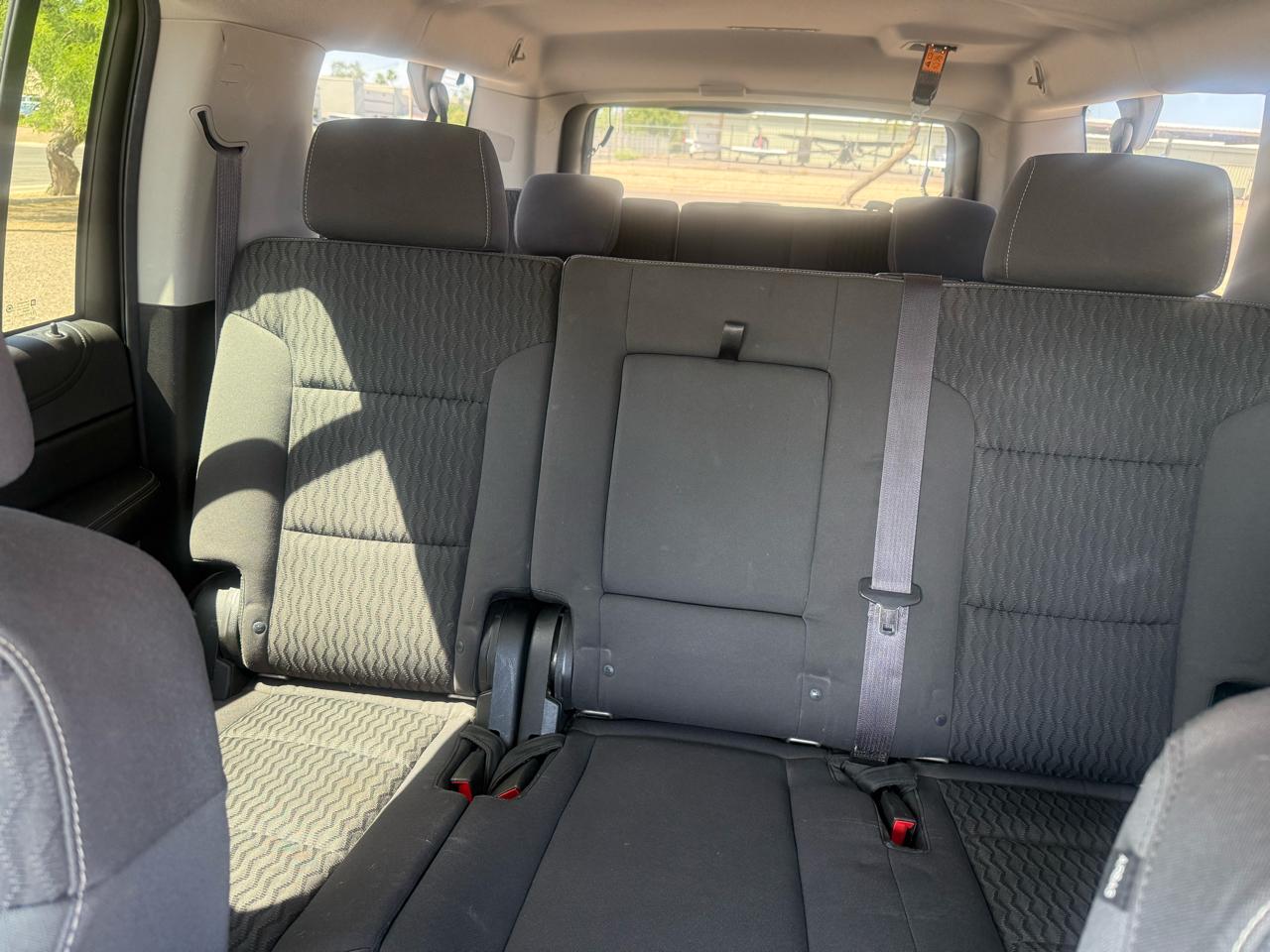 Chevrolet Suburban 4WD 4dr LS 2015