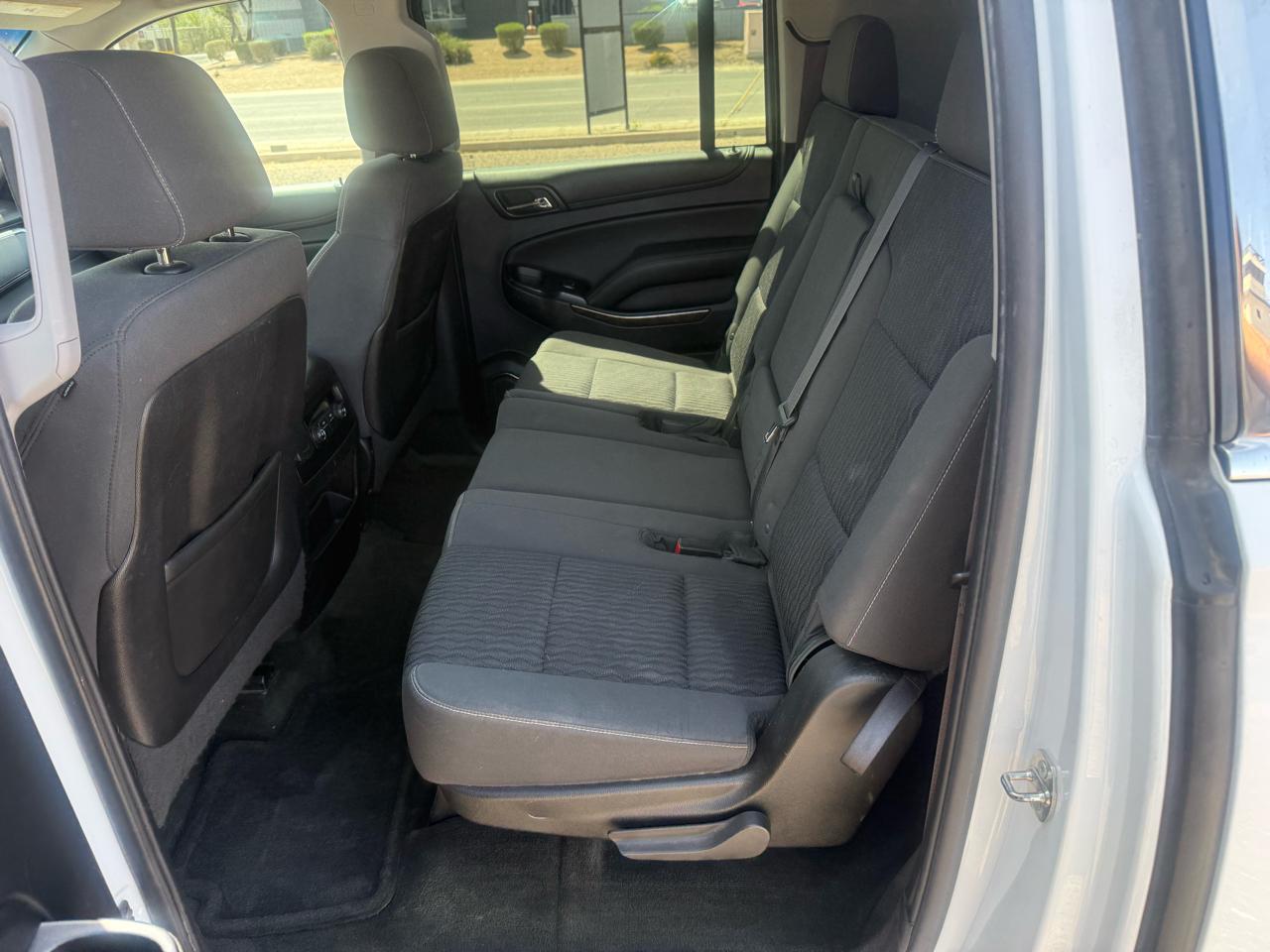 Chevrolet Suburban 4WD 4dr LS 2015