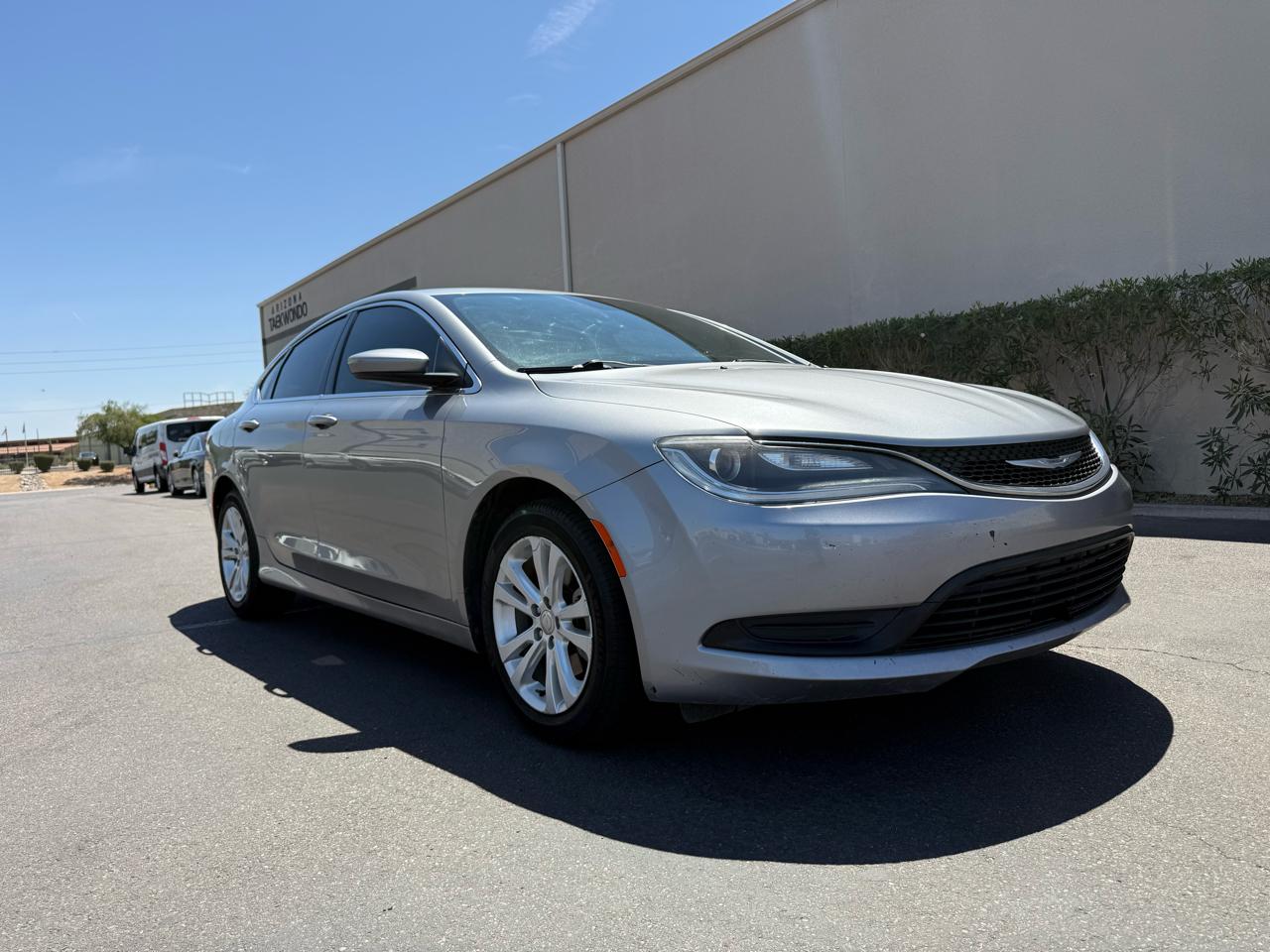 Chrysler 200 4dr Sdn Touring FWD 2016