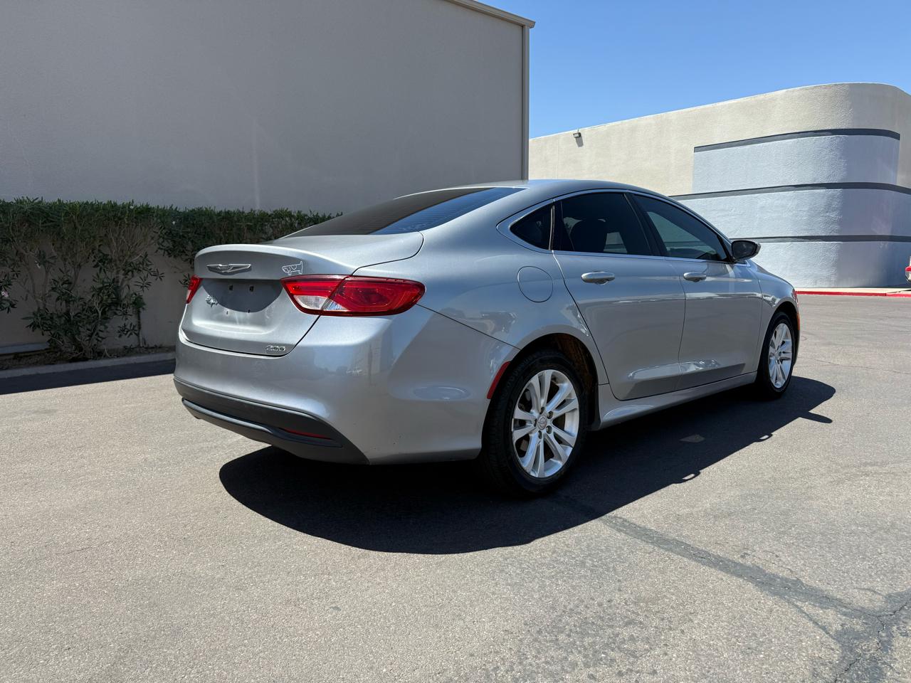 Chrysler 200 4dr Sdn Touring FWD 2016