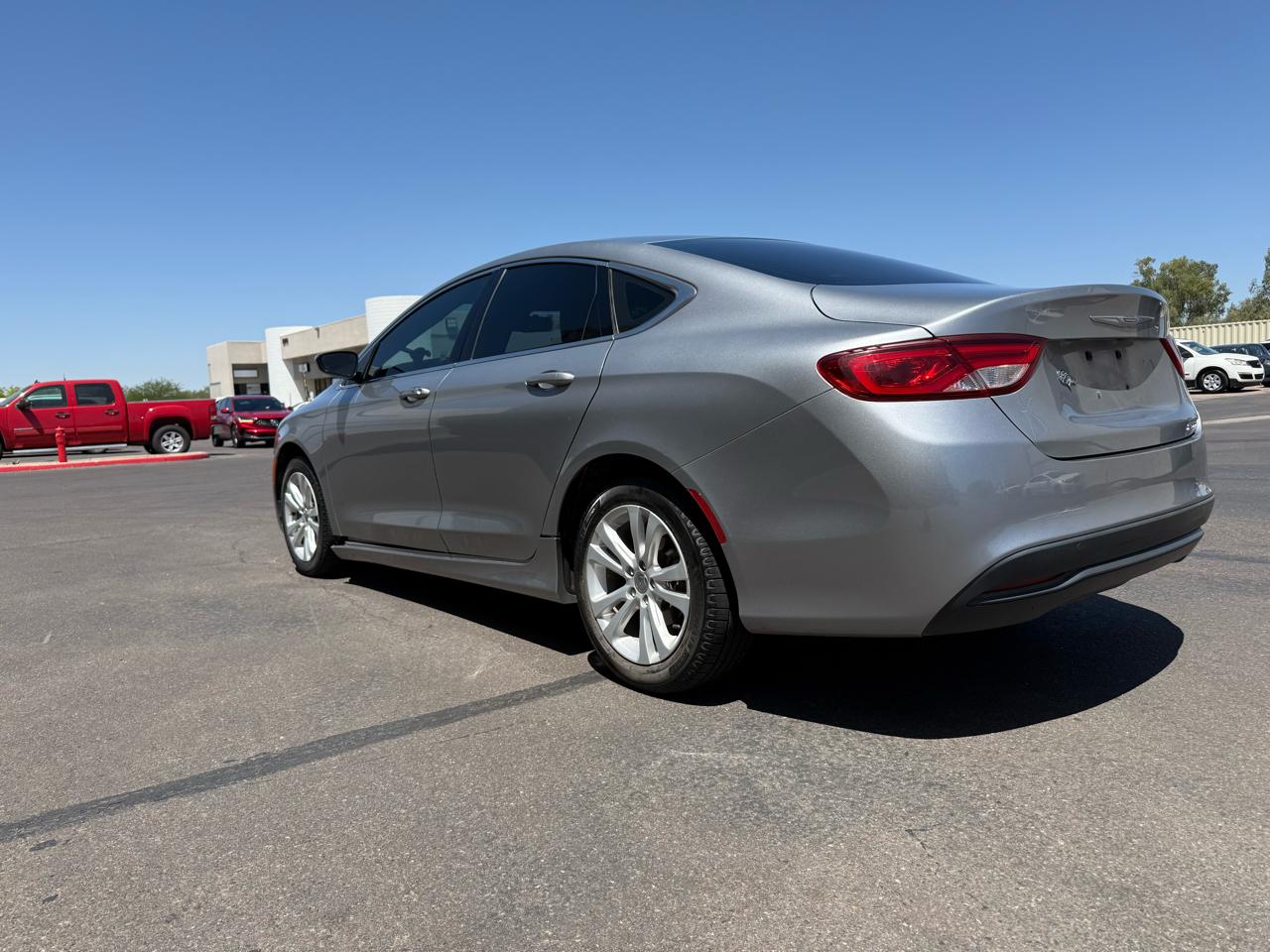 Chrysler 200 4dr Sdn Touring FWD 2016