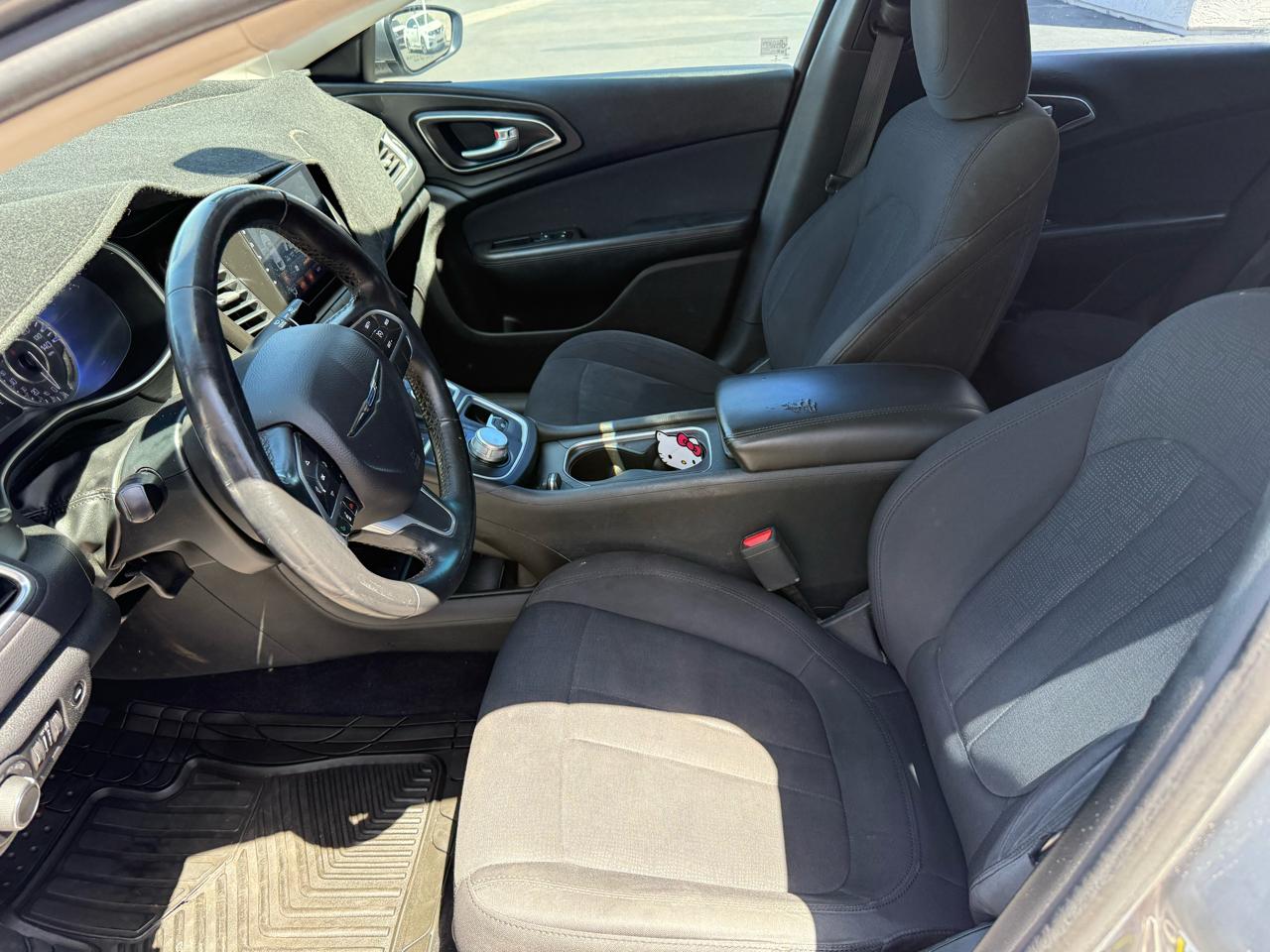 Chrysler 200 4dr Sdn Touring FWD 2016