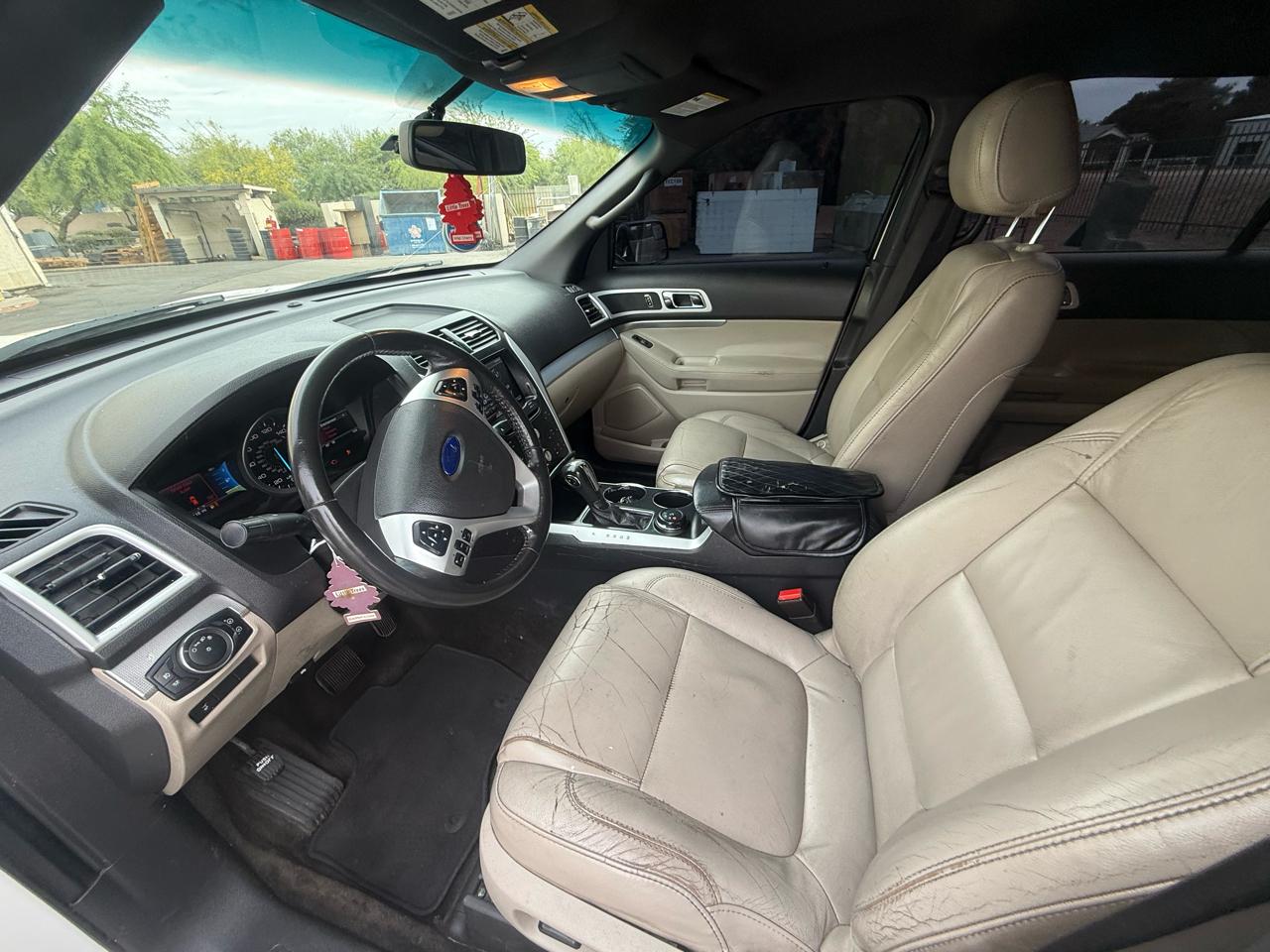 Ford Explorer 4WD 4dr XLT 2012