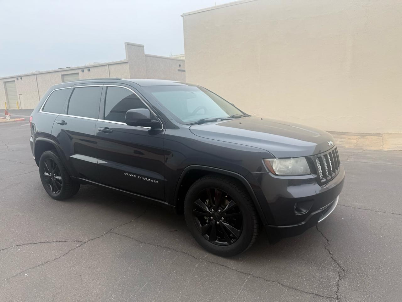Jeep Grand Cherokee RWD 4dr Laredo Altitude 2012