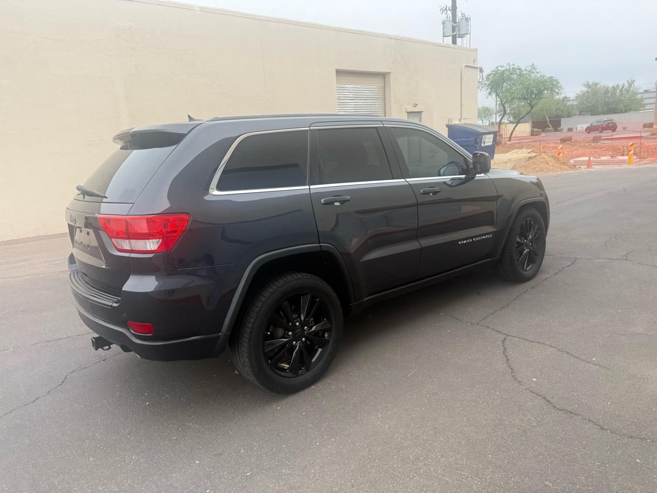Jeep Grand Cherokee RWD 4dr Laredo Altitude 2012