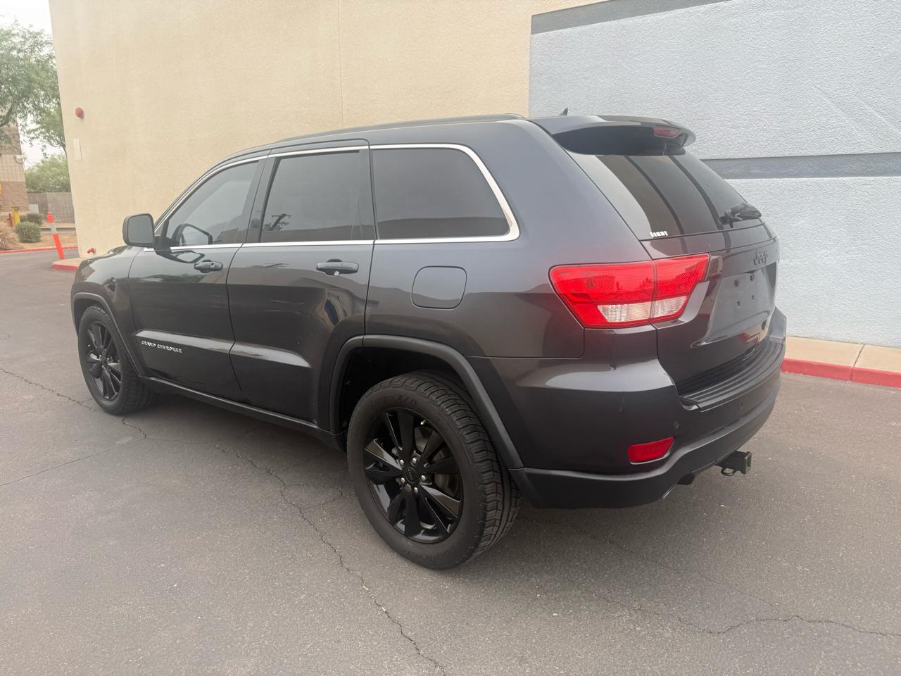 Jeep Grand Cherokee RWD 4dr Laredo Altitude 2012