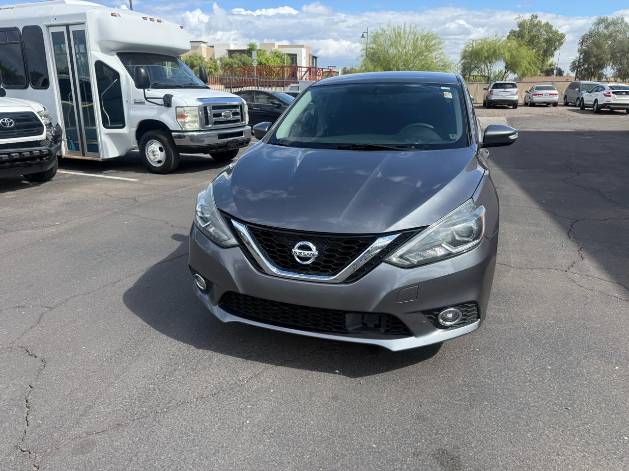Nissan Sentra SR CVT 2019