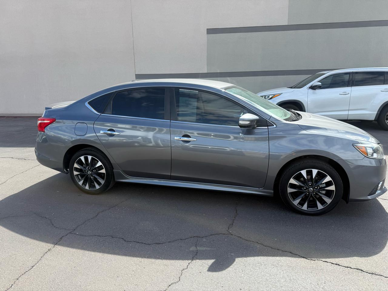 Nissan Sentra SR CVT 2019