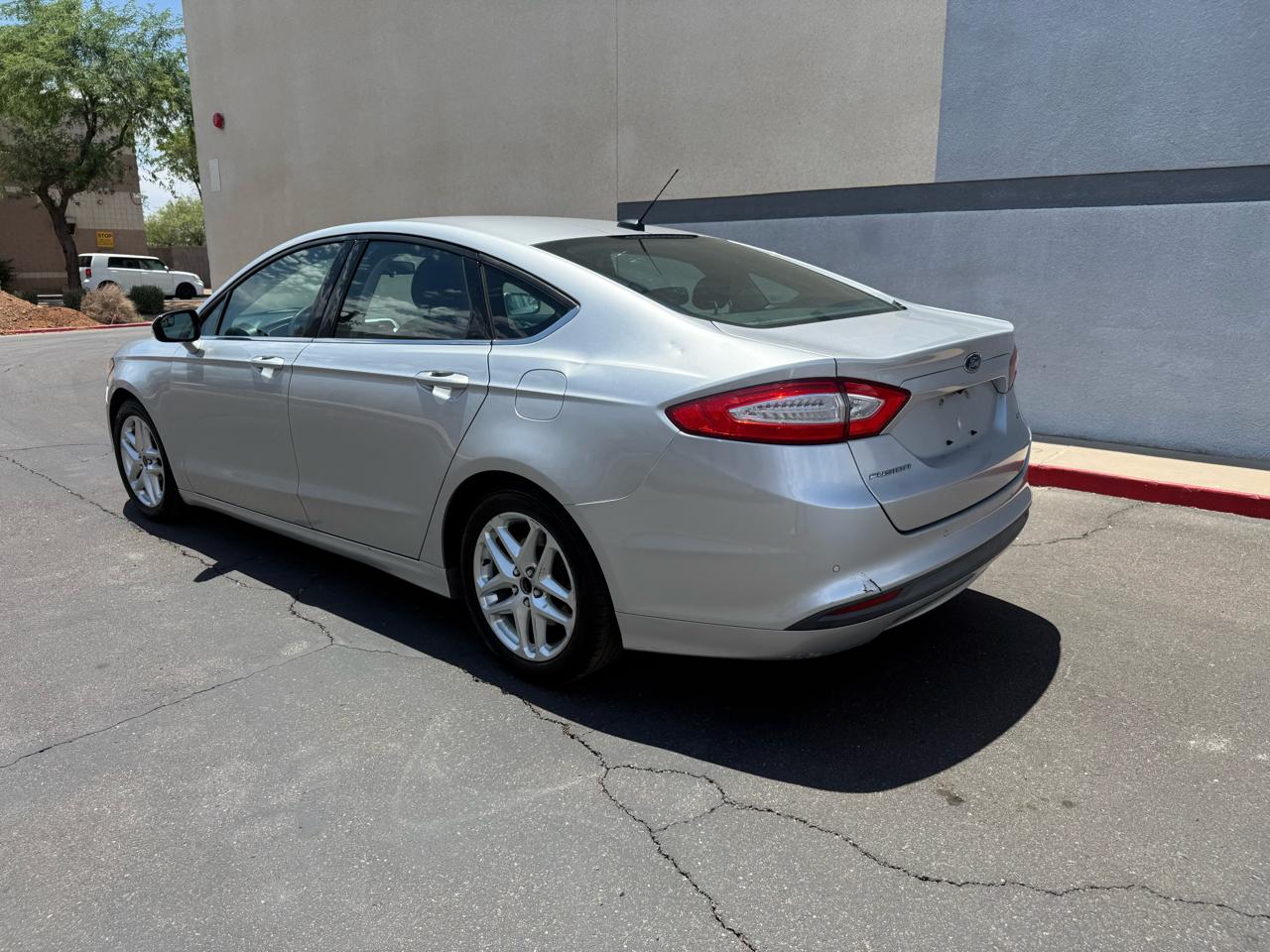 Ford Fusion 4dr Sdn SE FWD 2015