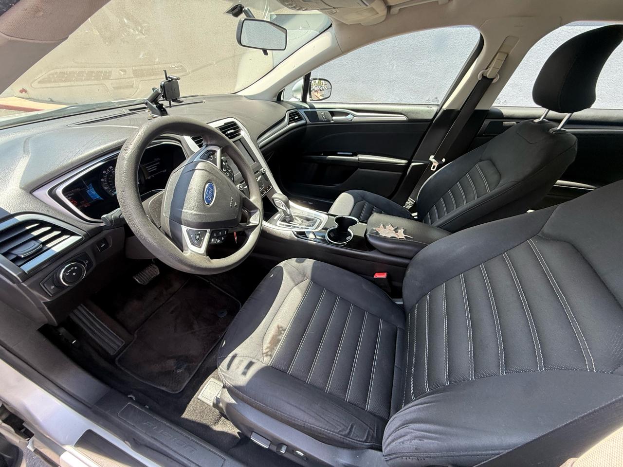 Ford Fusion 4dr Sdn SE FWD 2015