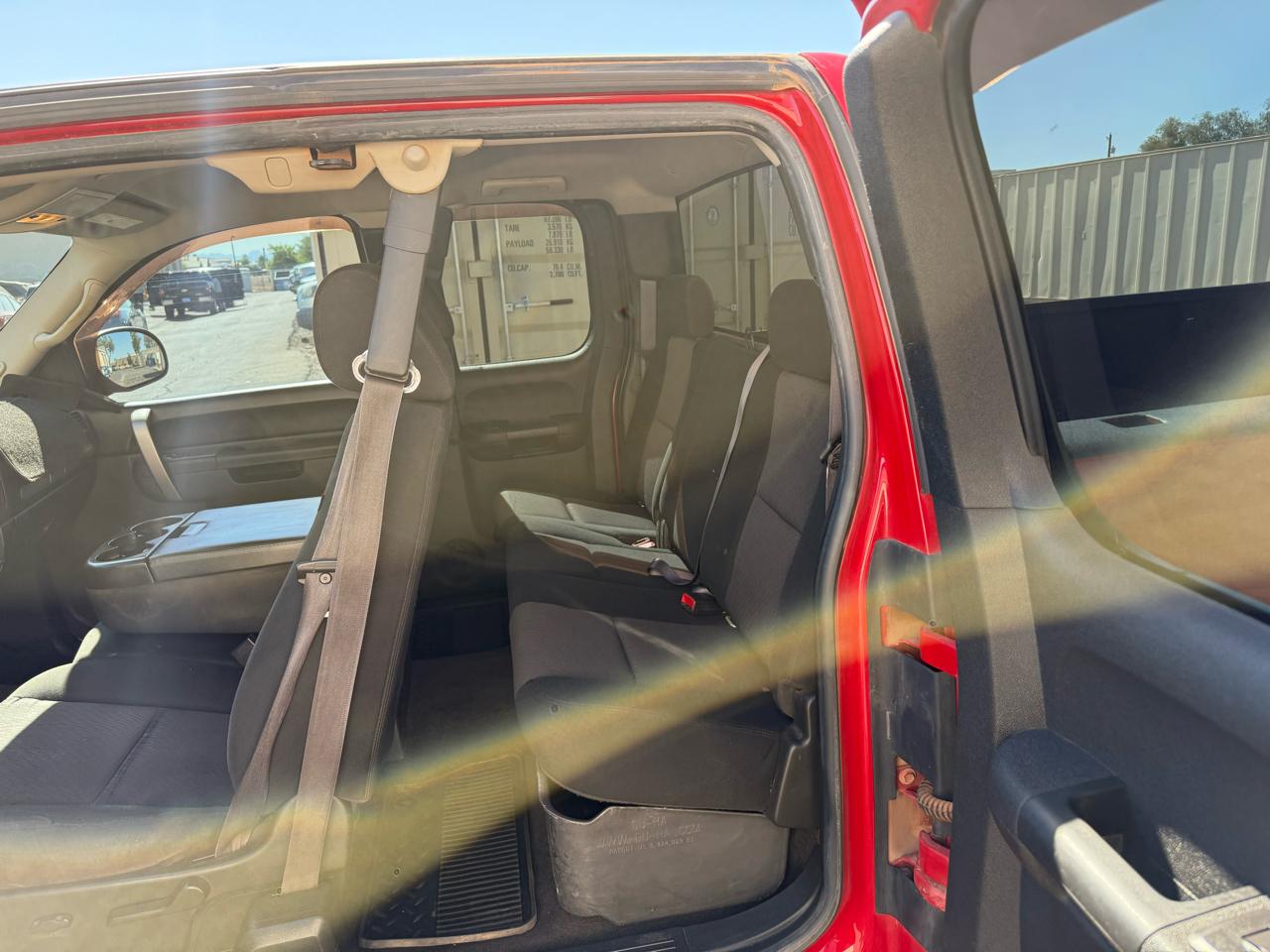 Chevrolet Silverado 1500 4WD Ext Cab 143.5" LT 2011