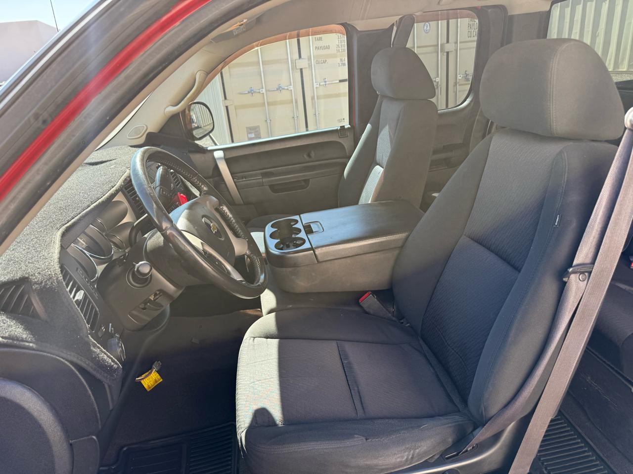 Chevrolet Silverado 1500 4WD Ext Cab 143.5" LT 2011