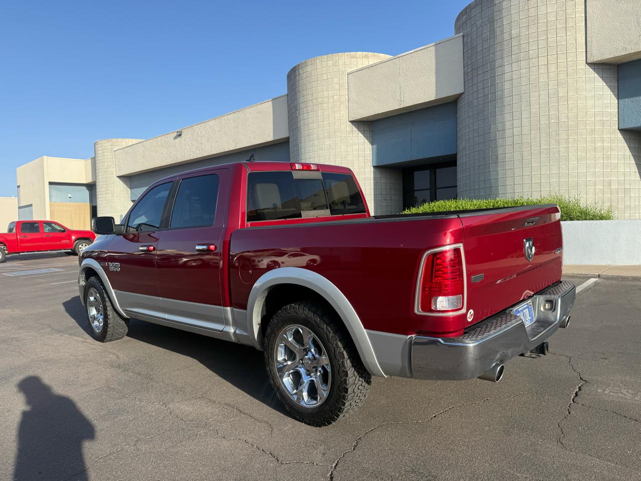RAM 1500 4WD Crew Cab 140.5" Laramie 2015