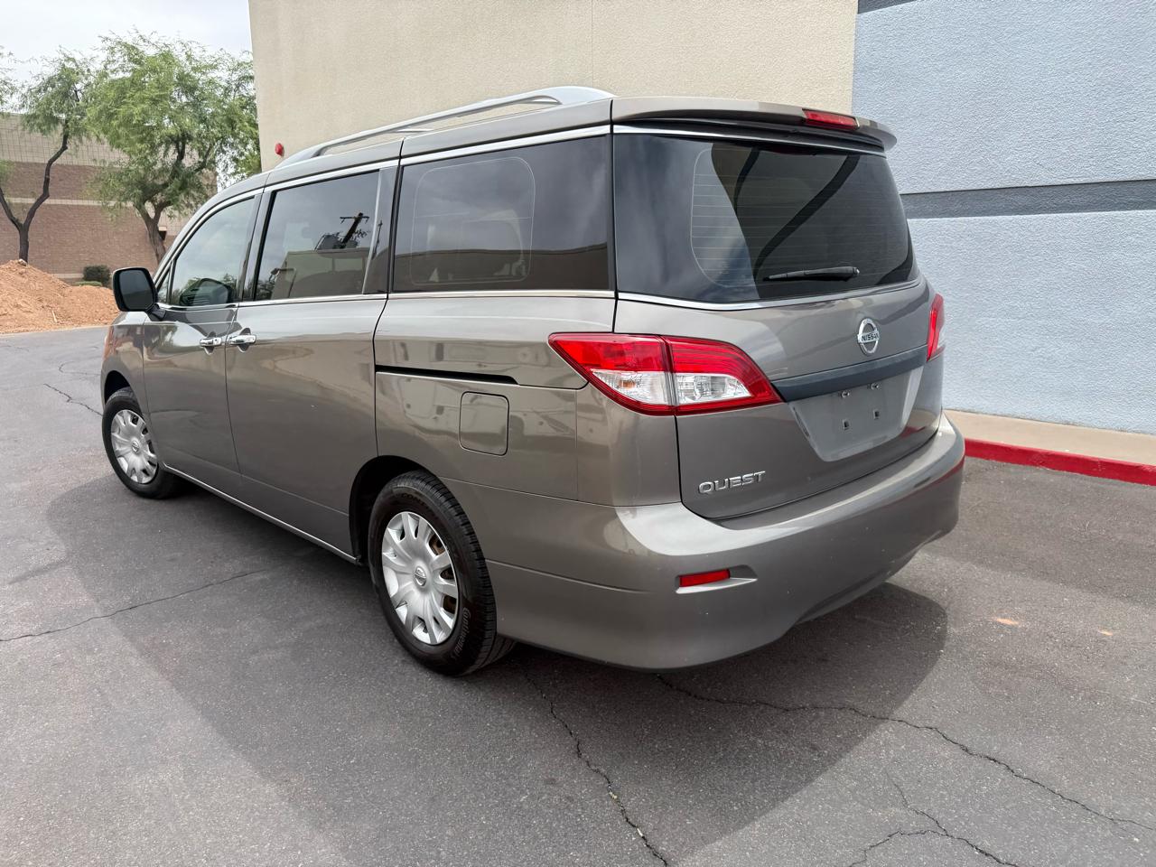 Nissan Quest 4dr S 2015