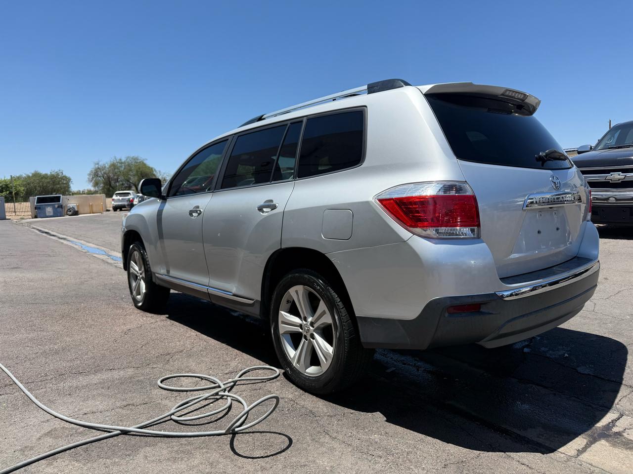 Toyota Highlander FWD 4dr V6 Limited (Natl) 2013