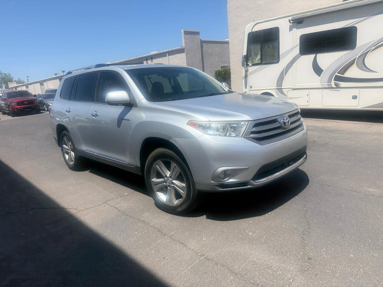 Toyota Highlander FWD 4dr V6 Limited (Natl) 2013