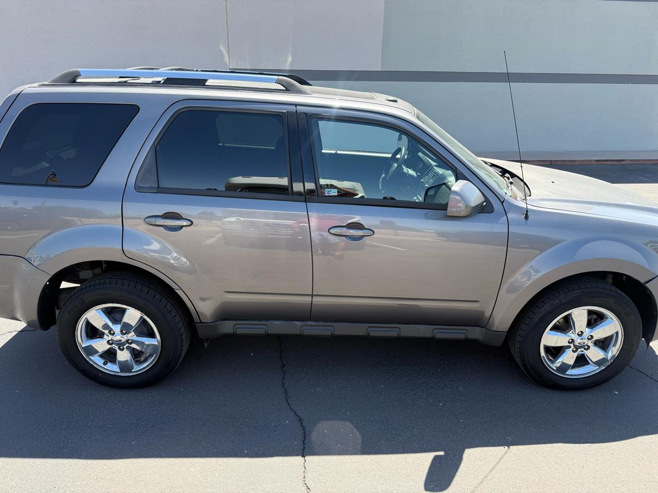 Ford Escape FWD 4dr Limited 2010